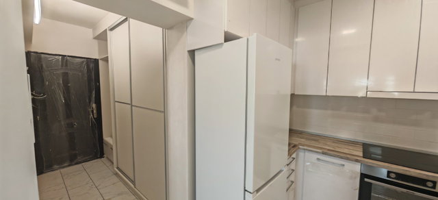Eladó panellakás, Szegeden, Lomnici utcában 69.9 M Ft, 3+1 szobás
