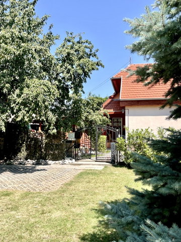 Eladó családi ház, Alsóörsön 284.5 M Ft, 7 szobás