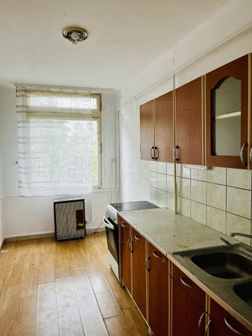 Eladó téglalakás, Veszprémben 72 M Ft, 3 szobás