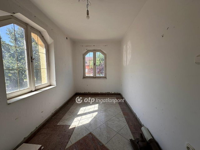 Eladó családi ház, Alsónémediben 92 M Ft, 5 szobás
