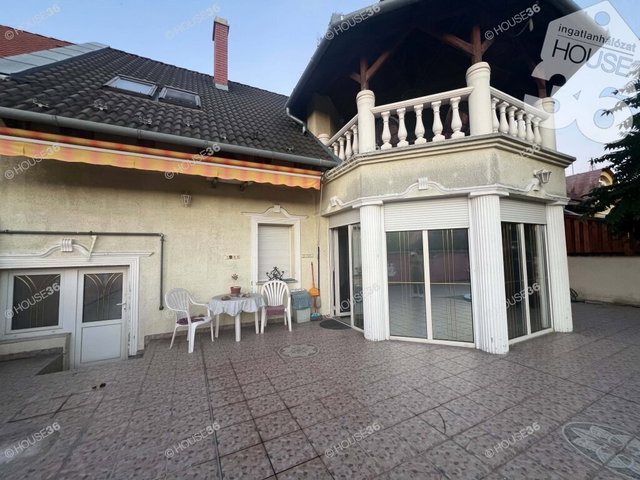 Eladó családi ház, Kecskeméten 146 M Ft, 5 szobás