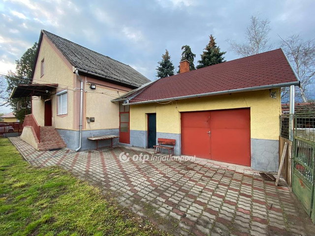Eladó családi ház, Sarudon 35 M Ft, 4+1 szobás