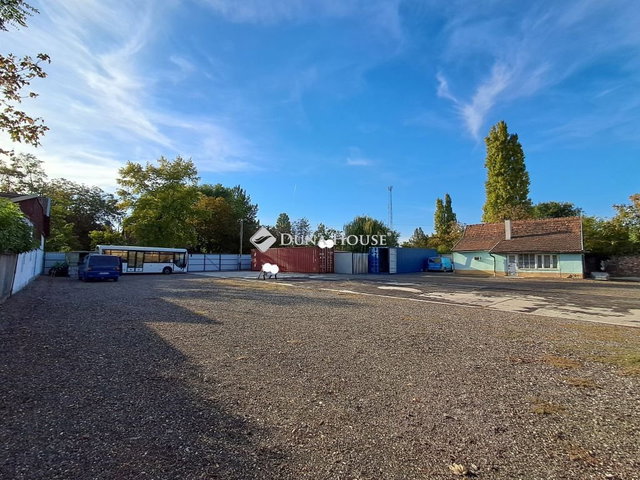 Eladó ipari ingatlan, Szolnokon, Thököly úton 45 M Ft