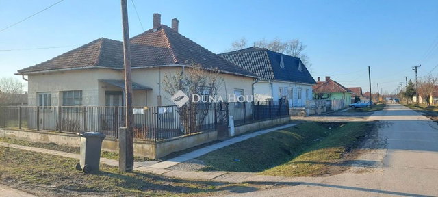 Eladó családi ház, Vésztőn 15.9 M Ft, 4 szobás