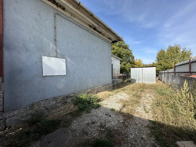 Eladó üzlethelyiség, Szuhakállón 4.3 M Ft
