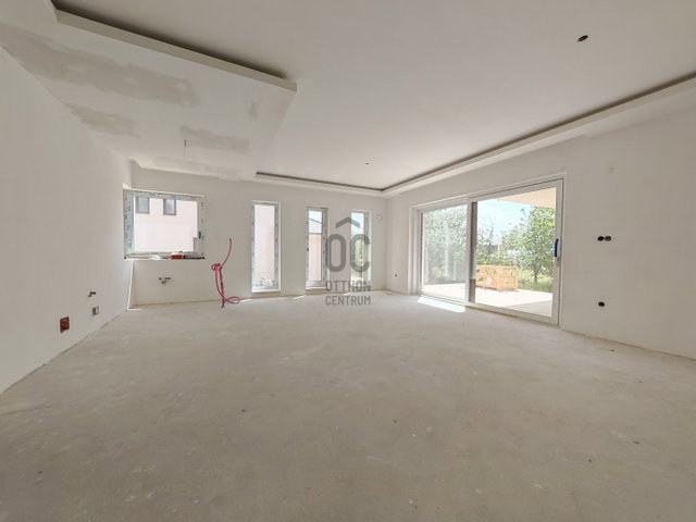 Eladó családi ház, Székesfehérvárott 170 M Ft, 5 szobás