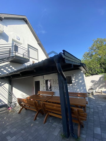 Eladó családi ház, Siófokon 159.9 M Ft, 5 szobás