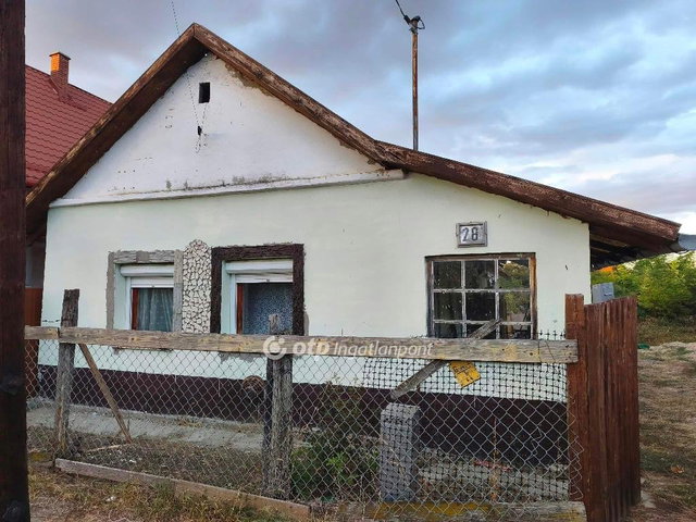 Eladó családi ház, Tiszaörsön 5 M Ft, 1 szobás