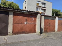 Eladó garázs, Pécsett, Athinay utcában 11.5 M Ft