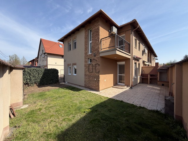Eladó sorház, Debrecenben 139.9 M Ft, 4 szobás