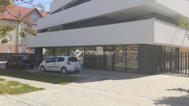 Eladó iroda, Debrecenben, Széchenyi utcában 250 M Ft