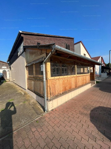 Eladó családi ház, Hévízen 63 M Ft, 3 szobás