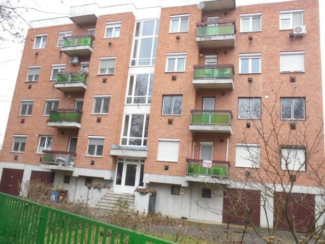 Eladó téglalakás, Debrecenben 98 M Ft, 4 szobás