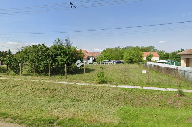 Eladó telek, Adácson, Akácfa úton 3.5 M Ft