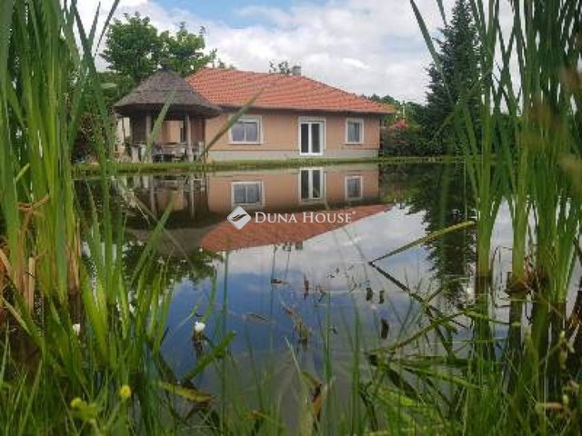 Eladó családi ház, Kerekegyházán 85 M Ft, 3 szobás