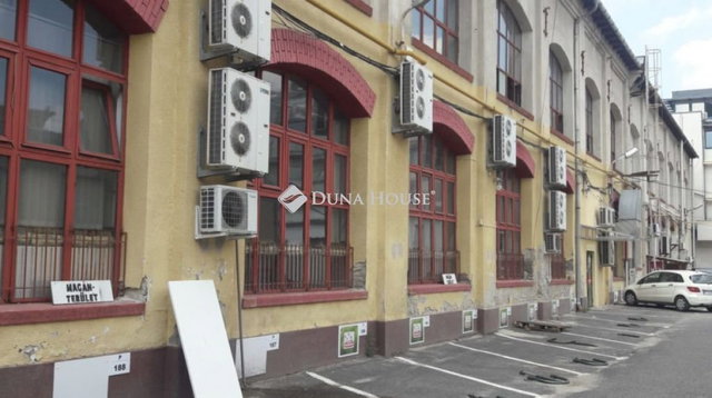 Eladó ipari ingatlan, Budapesten, XIII. kerületben, Váci úton