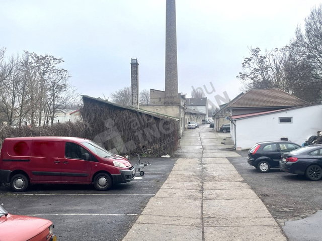 Eladó ipari ingatlan, XXII. kerületben, Nagytétényi úton