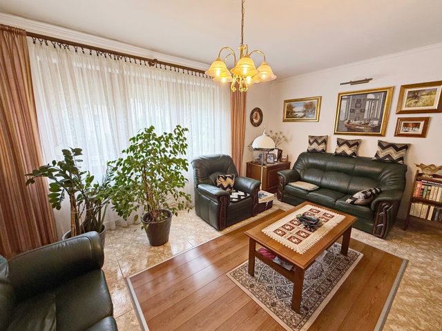 Eladó családi ház, Debrecenben 98 M Ft, 4 szobás