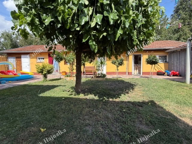 Eladó családi ház, Szolnokon 81 M Ft, 2 szobás