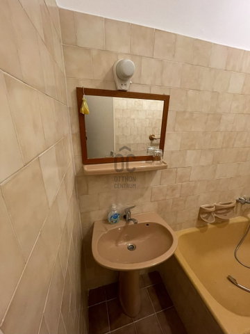 Eladó családi ház, Bakonybélben 89.9 M Ft, 4 szobás
