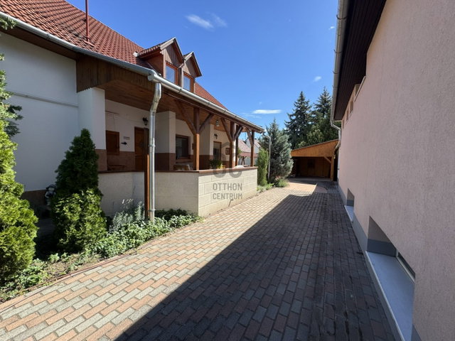 Eladó családi ház, Kecskeméten 129.9 M Ft, 5 szobás