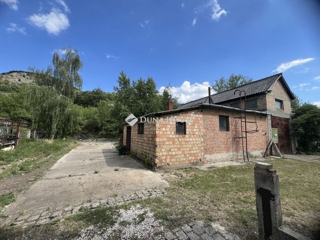Eladó telek, Kesztölcön 150 M Ft / költözzbe.hu