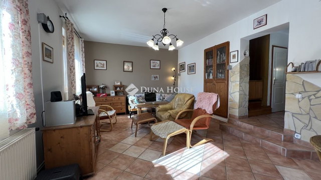 Eladó családi ház, Ágfalván 125 M Ft, 5 szobás
