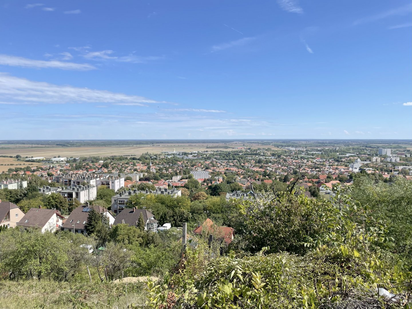 2571m² · 19.900.000 ft