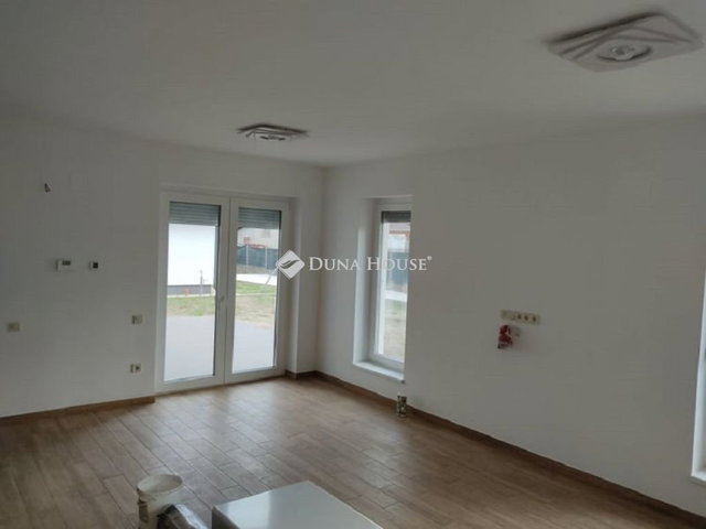 Eladó családi ház, Üllőn 112 M Ft, 4 szobás