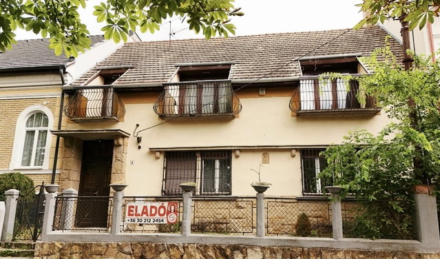 Eladó sorház, Vácon 160 M Ft, 6+4 szobás / költözzbe.hu