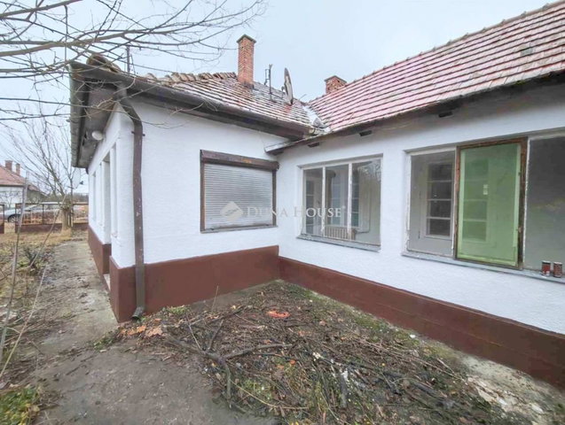 Eladó családi ház, Nagyúton 16.9 M Ft, 5 szobás