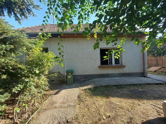 Eladó családi ház, Gödön 56.9 M Ft, 4 szobás