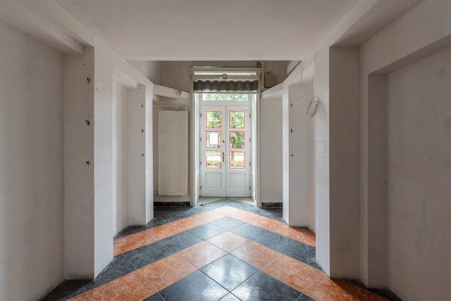 Kiadó üzlethelyiség, Debrecenben 220 E Ft / hó