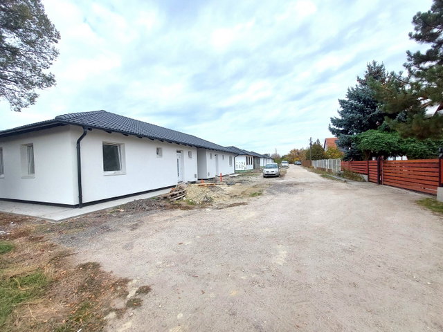 Eladó ikerház, Dömsödön 61 M Ft, 4 szobás