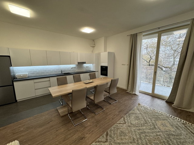 Kiadó téglalakás, albérlet, Budapesten, VI. kerületben