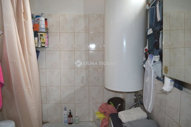 Eladó családi ház, Debrecenben 65 M Ft, 5 szobás