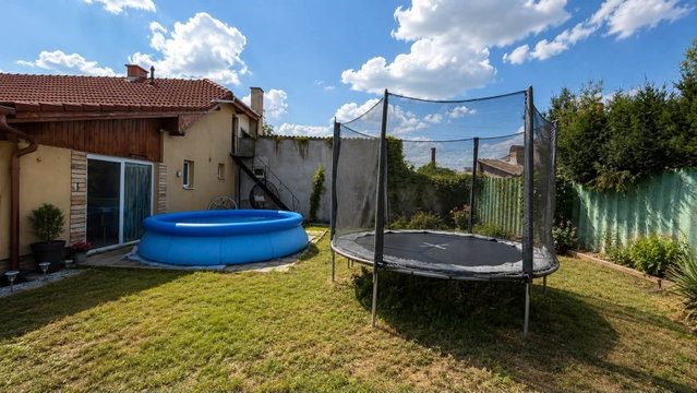 Eladó családi ház, Baján 38 M Ft, 3 szobás