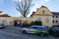 Eladó családi ház, Tatán, Alkotmány utcában 484 M Ft, 7 szobás