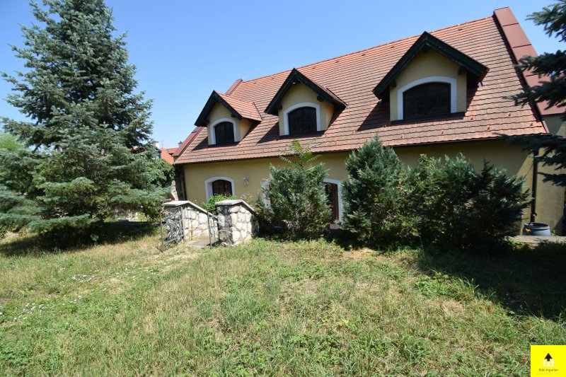 3 bed · 315m² · 120.000.000 ft