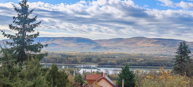 Eladó nyaraló, Verőcén 95 M Ft, 3 szobás / költözzbe.hu