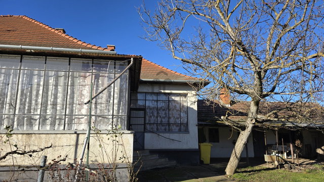 Eladó családi ház, Tiszafüreden 49.7 M Ft, 3 szobás