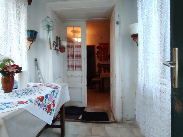 Eladó családi ház, Bazsiban 16 M Ft, 2 szobás