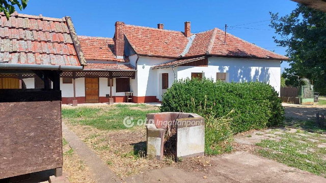 Eladó családi ház, Abádszalókban 19.9 M Ft, 3+1 szobás