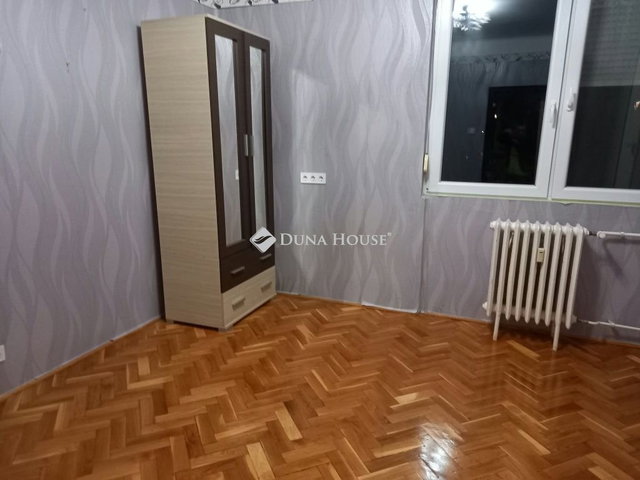 Eladó téglalakás, Gyöngyösön 33.5 M Ft, 2 szobás