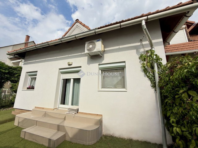 Eladó téglalakás, Balatonfüreden 94.9 M Ft, 4 szobás