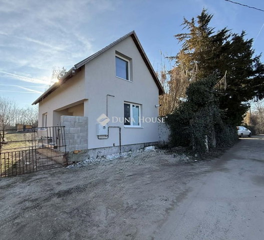 Eladó családi ház, Kecskeméten 45 M Ft, 3 szobás