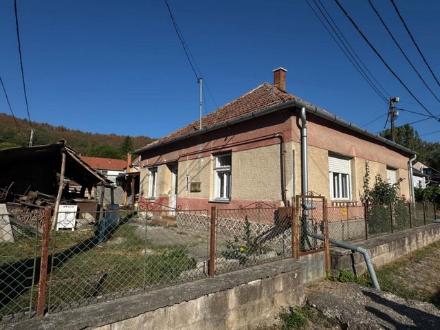 Eladó téglalakás, Cserépváralja 27 M Ft, 2 szobás