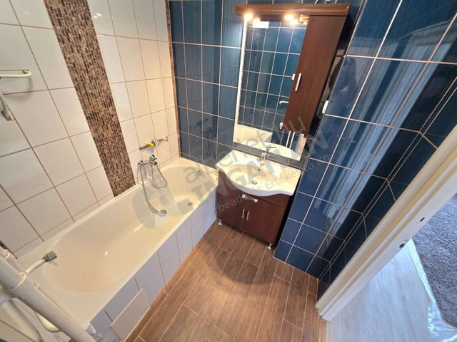 Kiadó téglalakás, albérlet, III. kerületben, Gyenes utcában