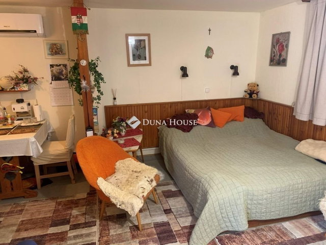 Eladó nyaraló, Gárdonyban 32 M Ft, 1 szobás
