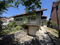 Eladó családi ház, Győrött, Szőlős utcában 98 M Ft, 4 szobás